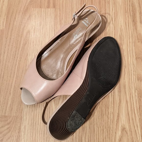 Clarks leather peep-toe wedge heel - Picture 2 of 4